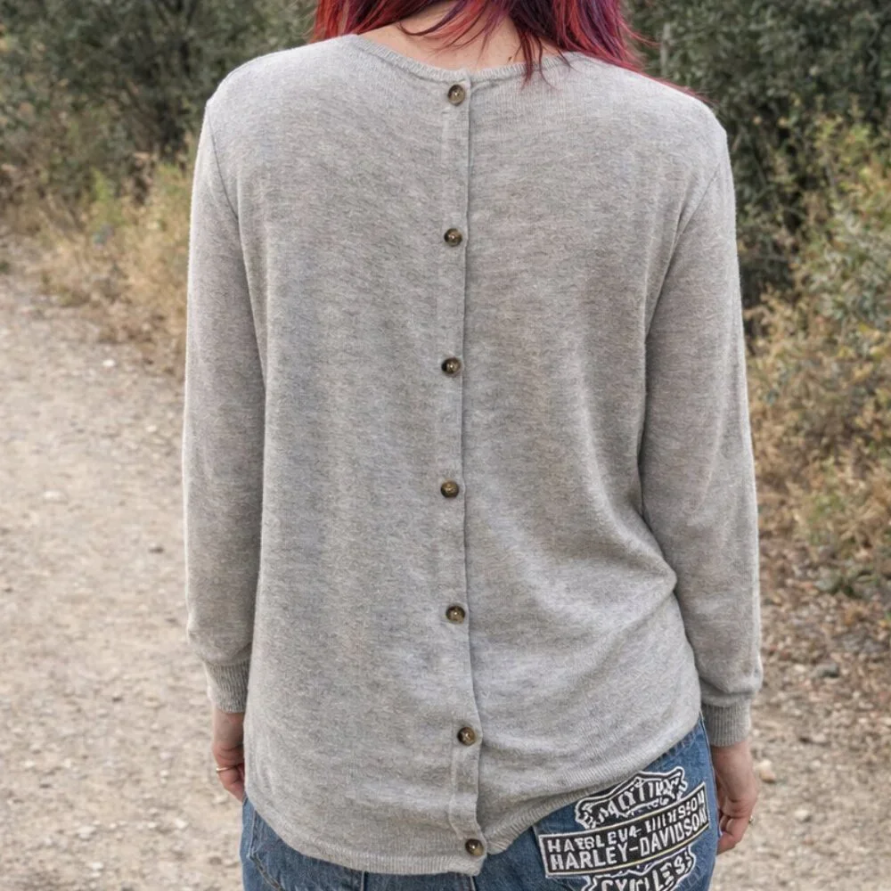 Magaschoni High-Low Back Button Styling Gray Textured Sweater, Size Small